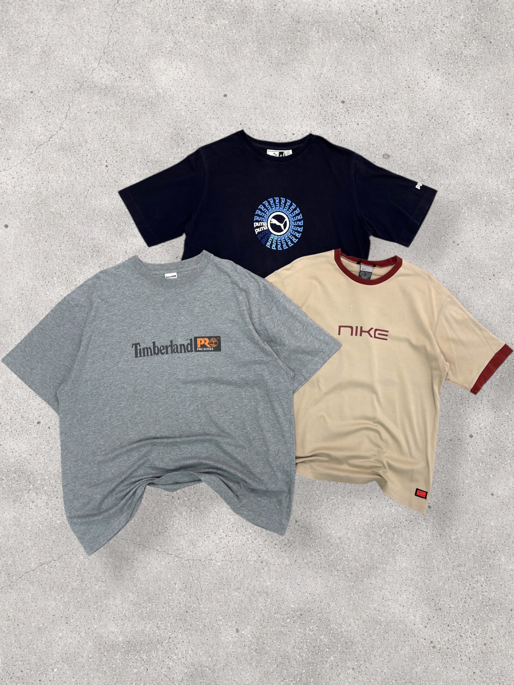 25x BRANDED T-SHIRTS