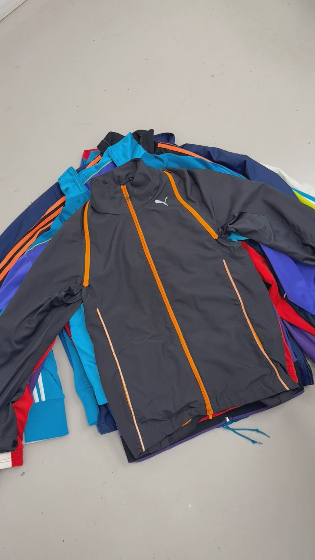 15x UNBRANDED PUFFERS