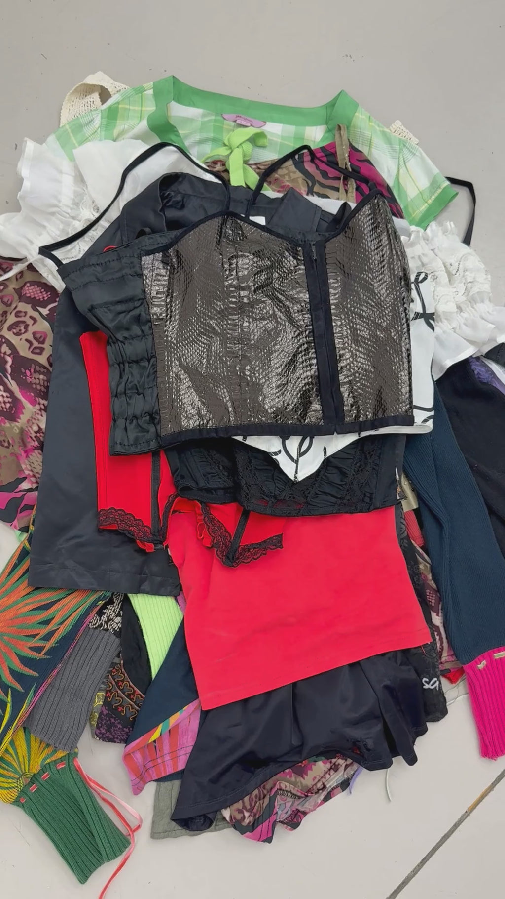 15x Y2K TOPS
