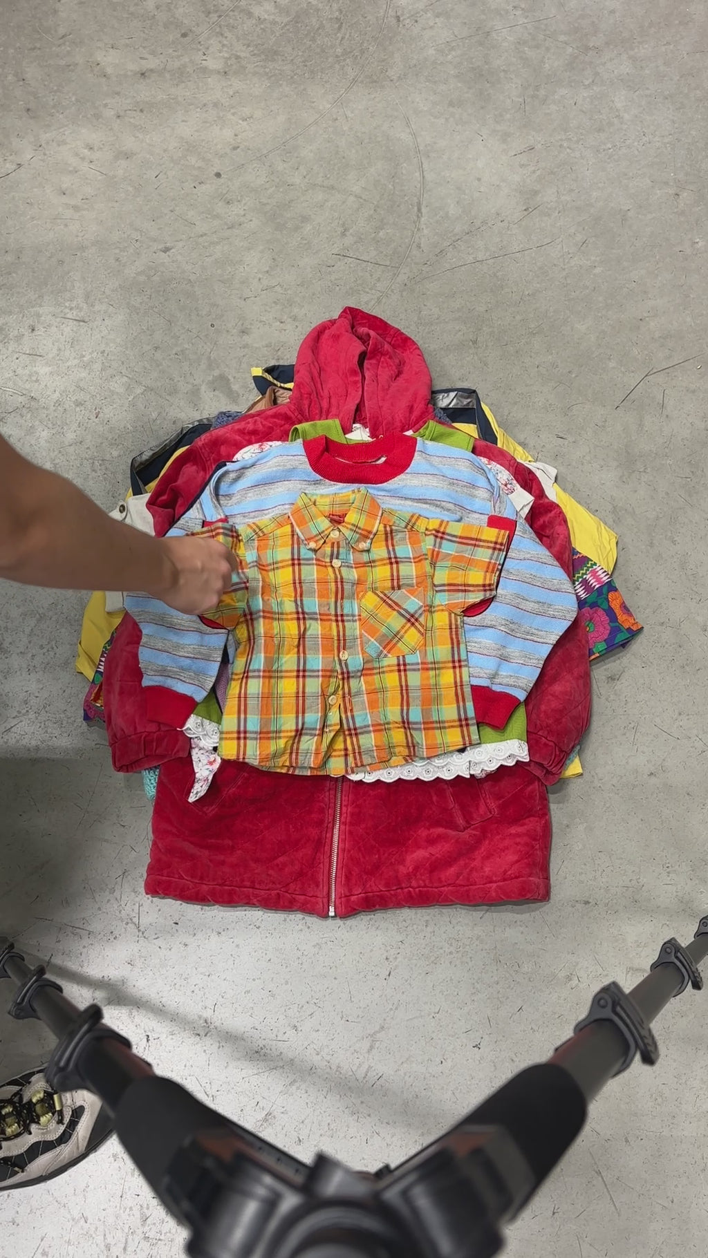 KIDS UNBRANDED BOX 40KG