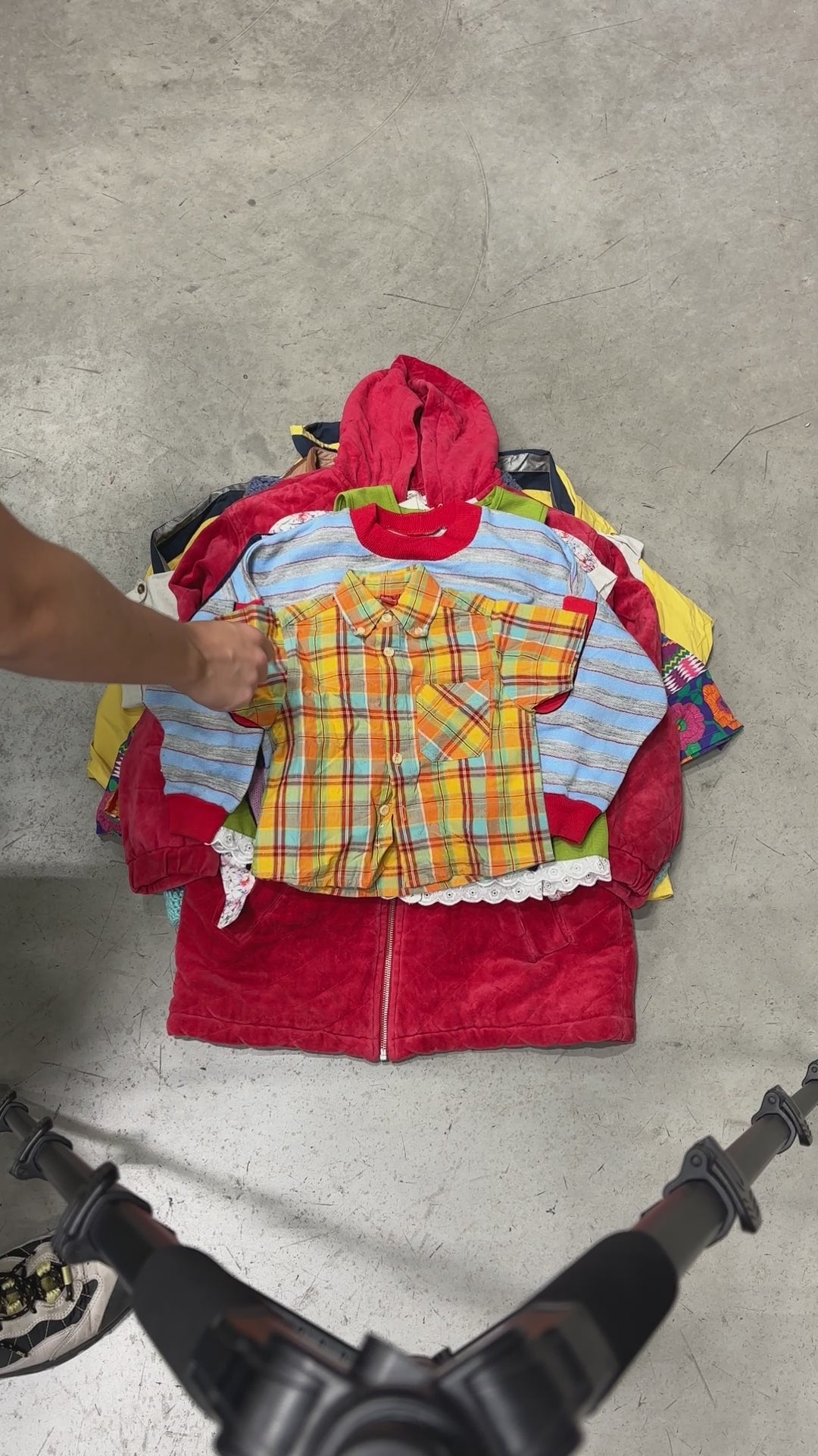 KIDS UNBRANDED BOX 40KG