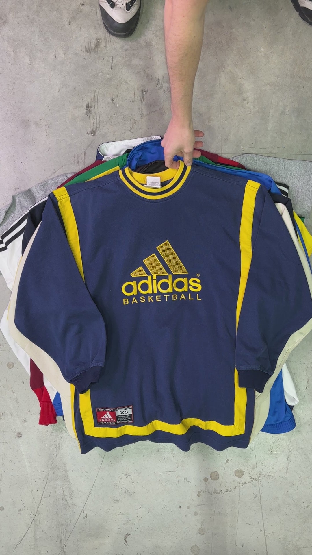 SPORTSWEAR RESELLER BOX 10KG