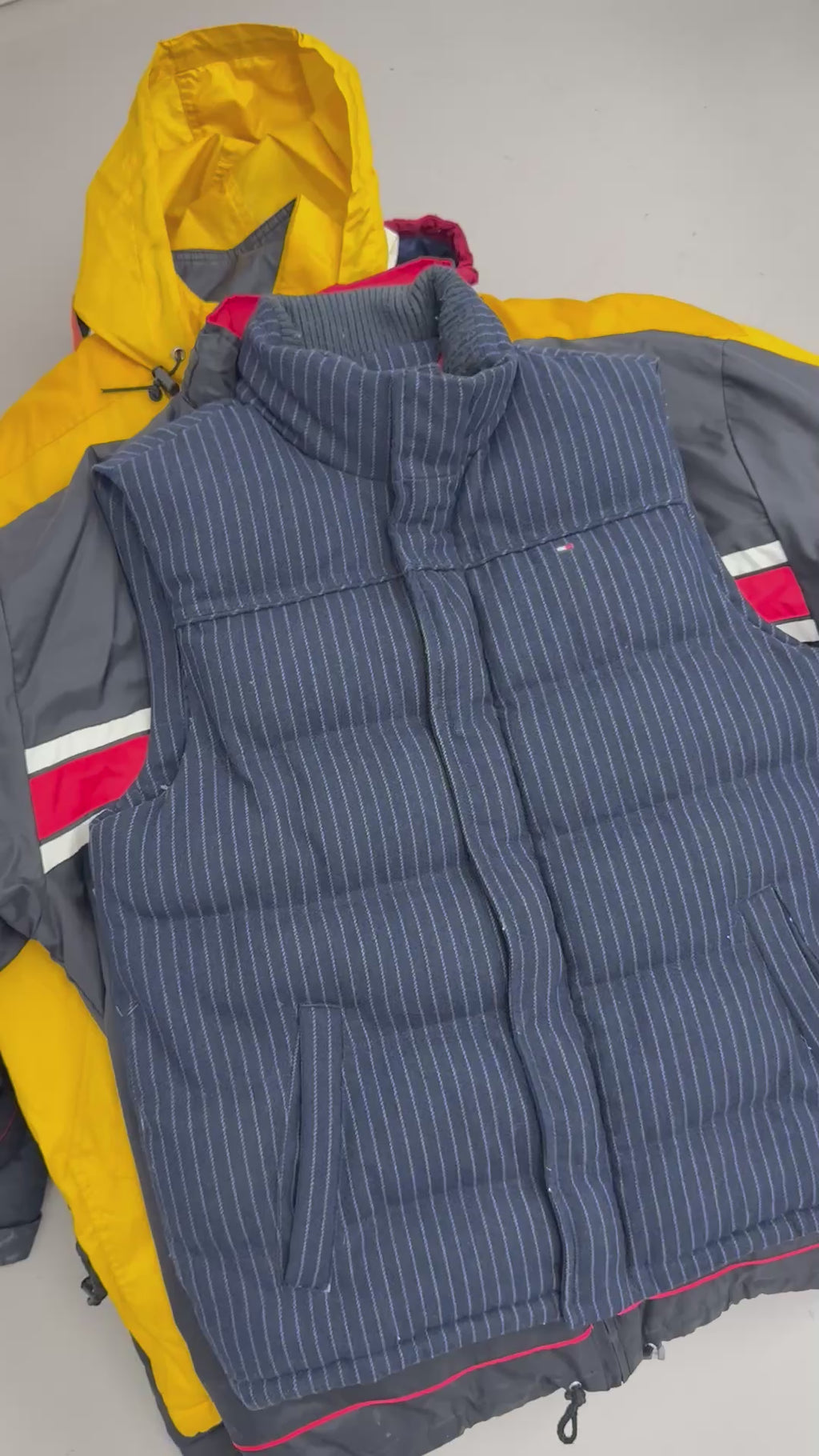 10x BRANDED PUFFERS