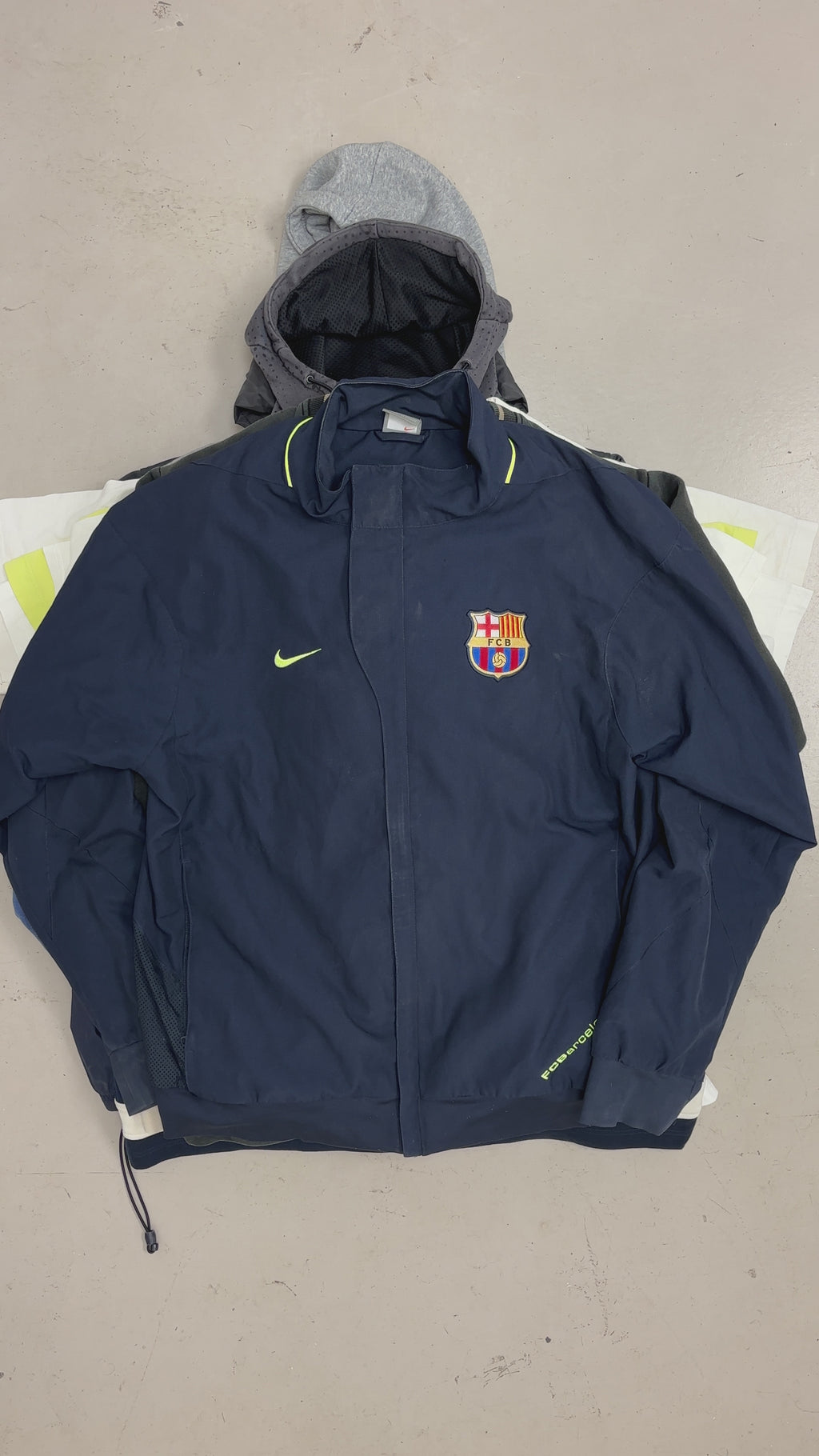 NIKE RESELLER BOX 10KG